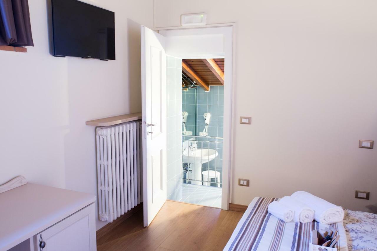 B&B Corte Delle Rose Castiglione Delle Stiviere Luaran gambar